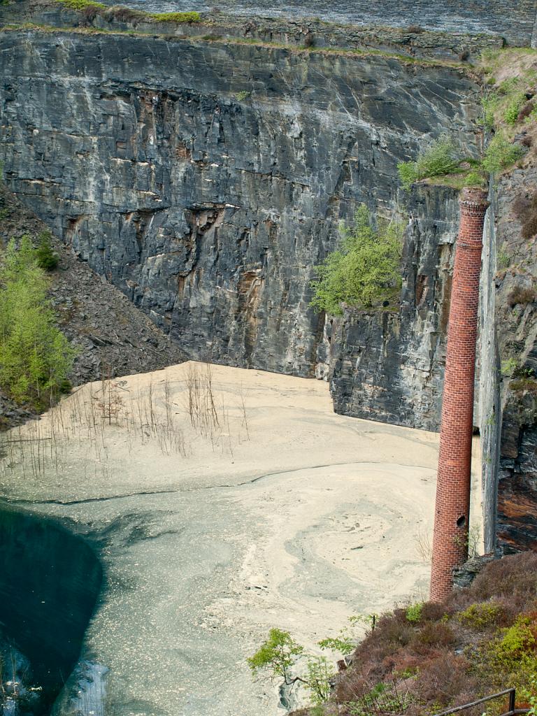 P4302057.jpg - OLYMPUS DIGITAL CAMERA