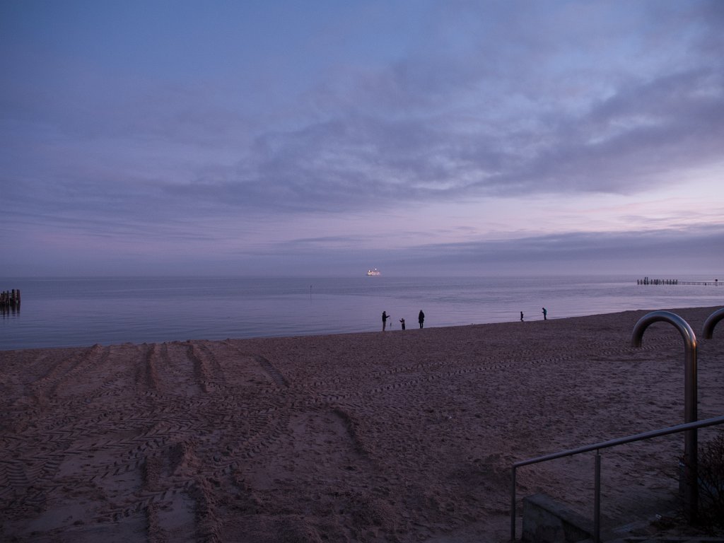 PC275642.jpg - OLYMPUS DIGITAL CAMERA