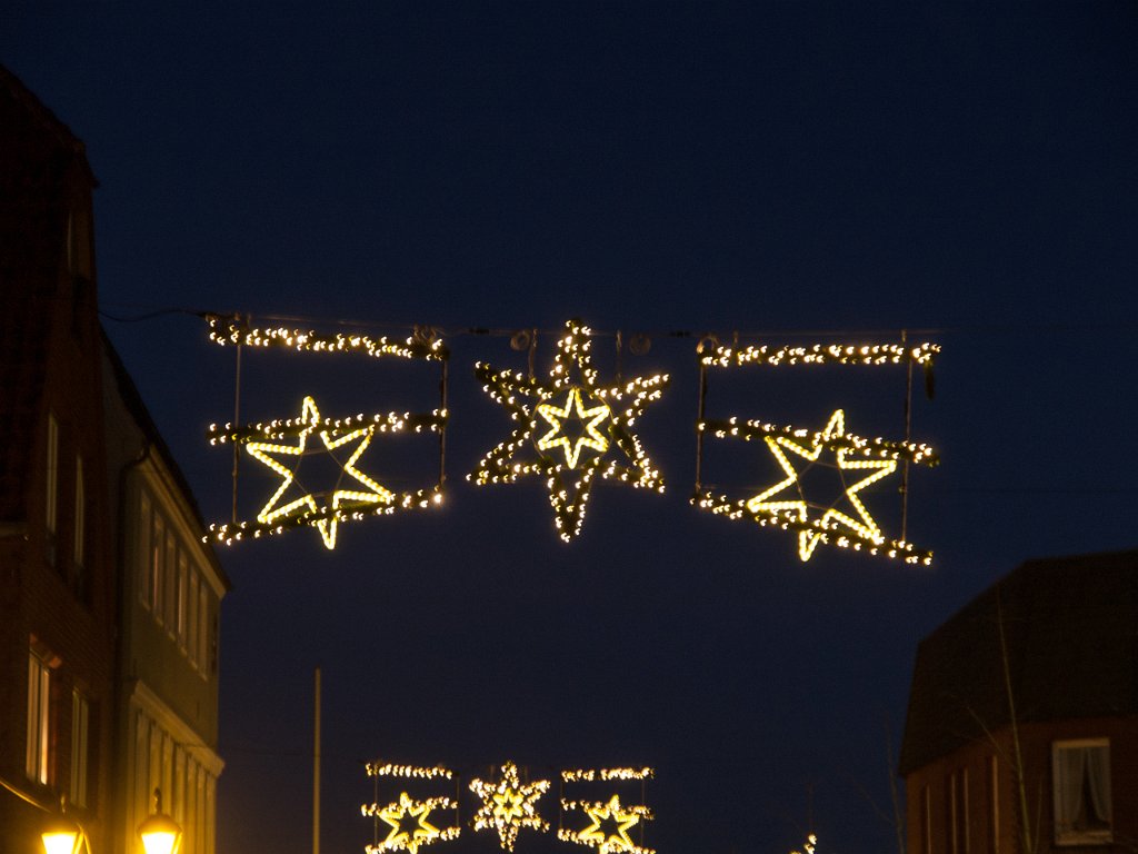 PC275669.jpg - OLYMPUS DIGITAL CAMERA