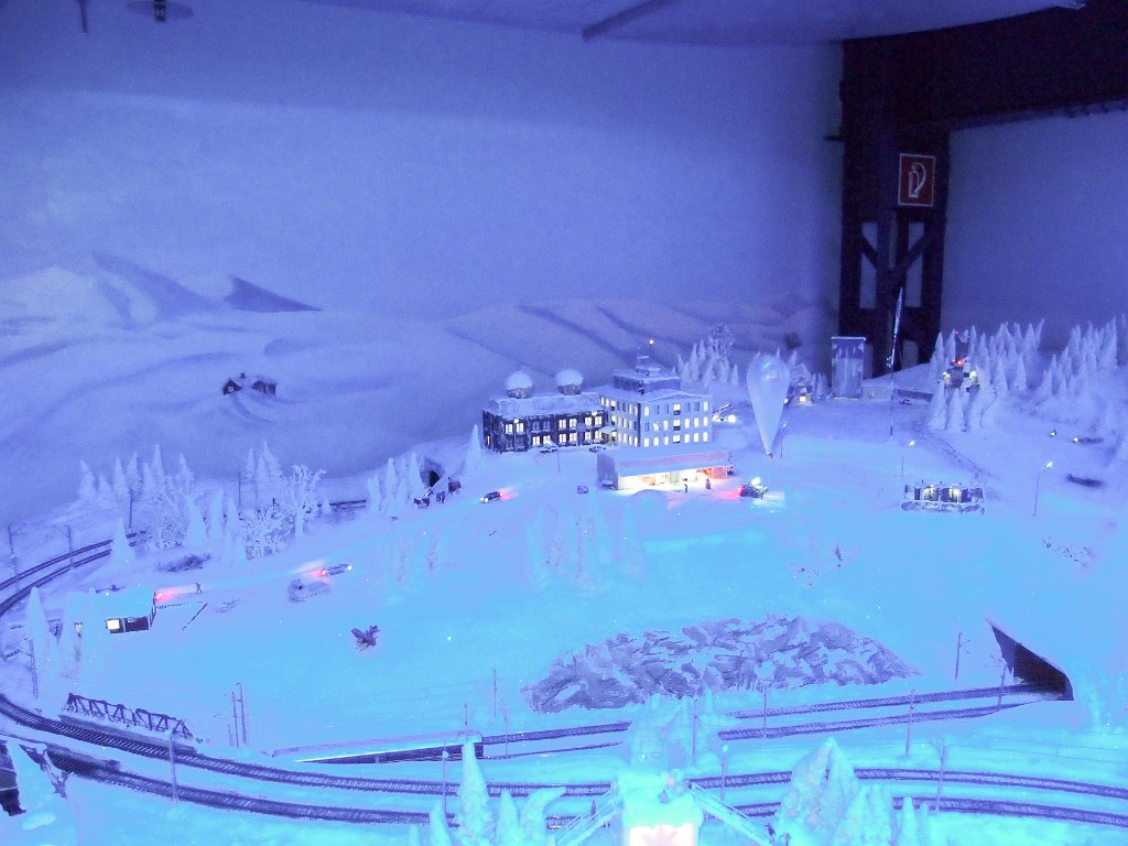 PC280670.jpg - OLYMPUS DIGITAL CAMERA