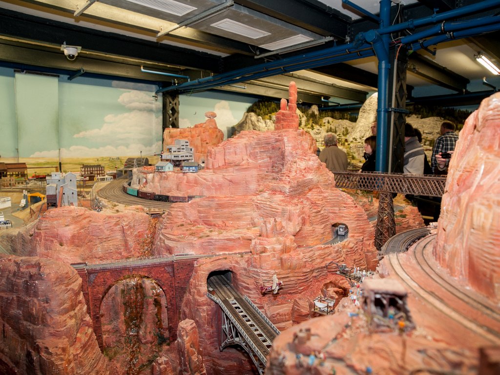 PC285999.jpg - OLYMPUS DIGITAL CAMERA