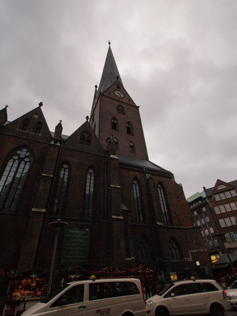 PC296105.jpg - OLYMPUS DIGITAL CAMERA