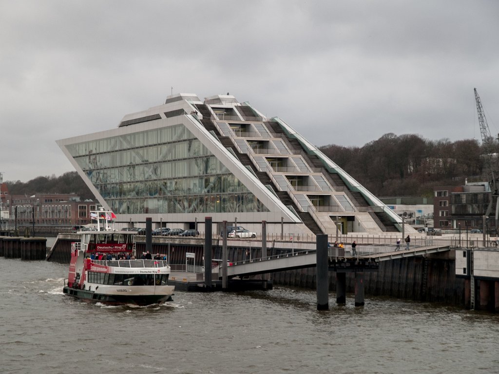 PC296173.jpg - OLYMPUS DIGITAL CAMERA