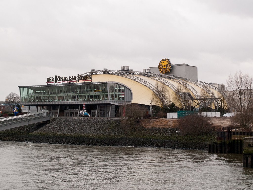 PC296305.jpg - OLYMPUS DIGITAL CAMERA