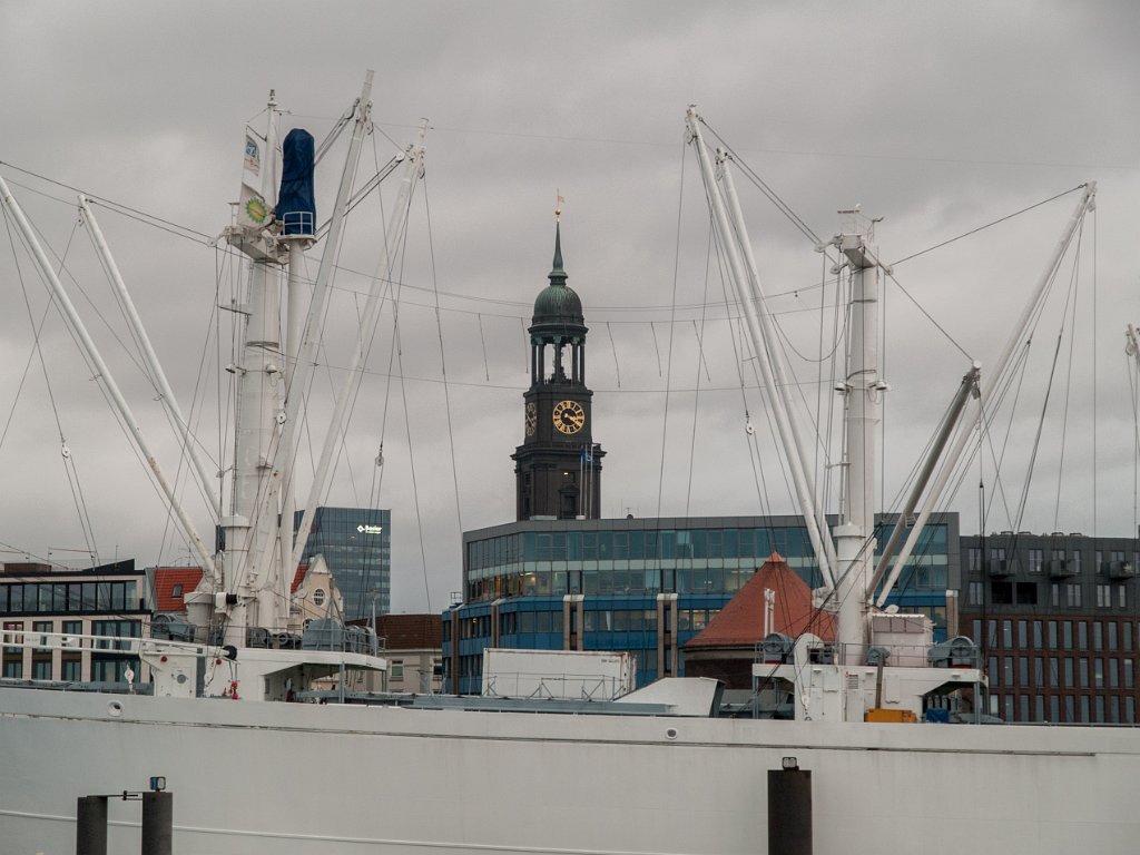 PC296359.jpg - OLYMPUS DIGITAL CAMERA