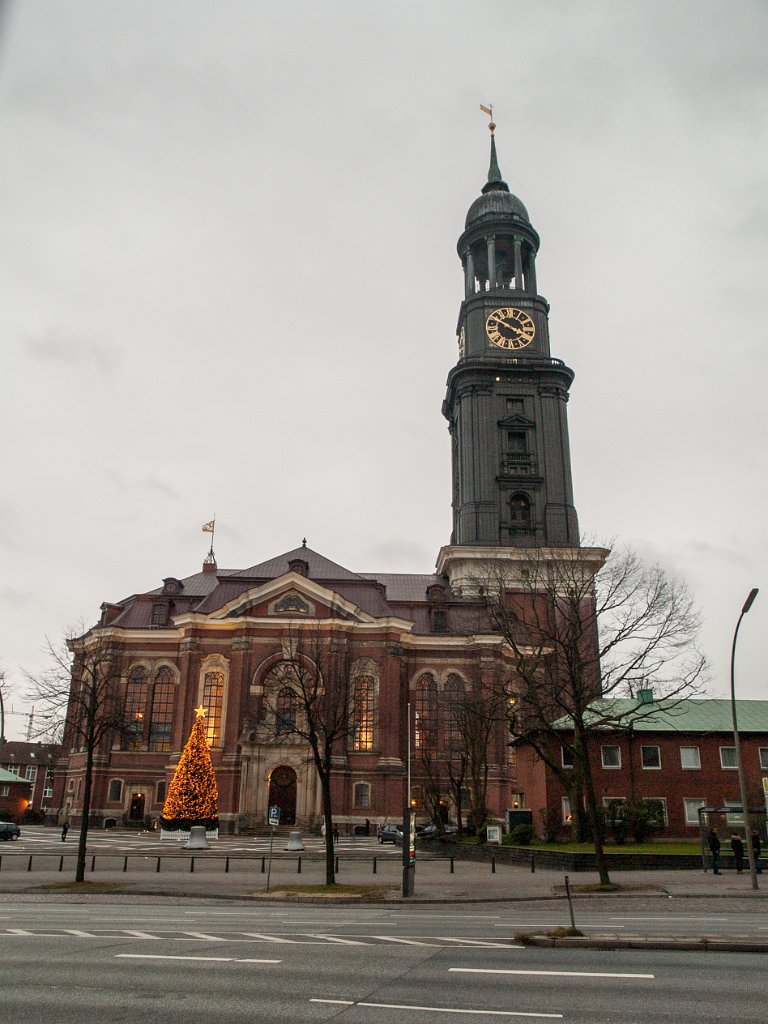 PC296386.jpg - OLYMPUS DIGITAL CAMERA