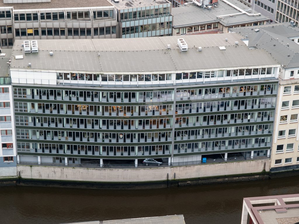 PC306485.jpg - OLYMPUS DIGITAL CAMERA