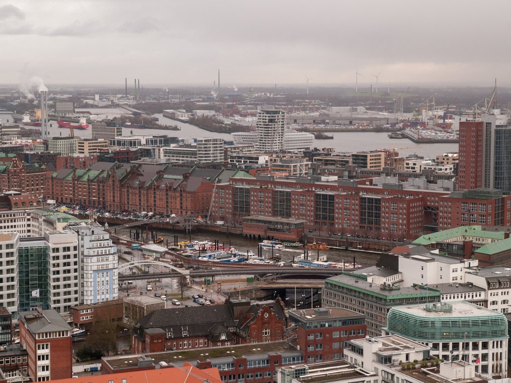 PC306526.jpg - OLYMPUS DIGITAL CAMERA