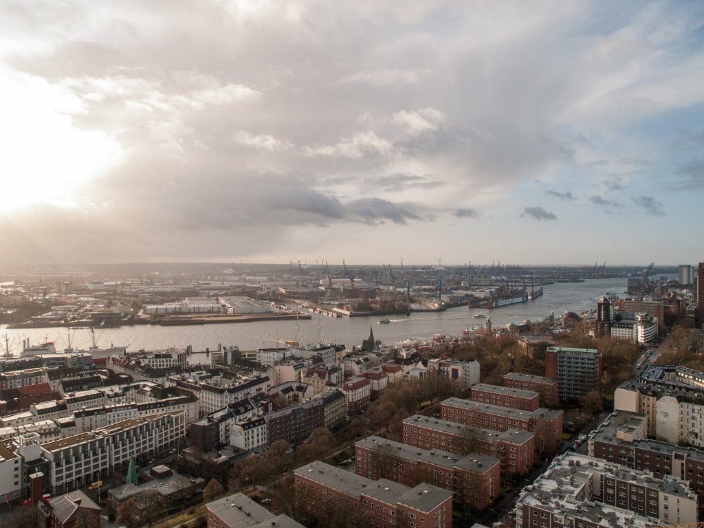 PC306588.jpg - OLYMPUS DIGITAL CAMERA