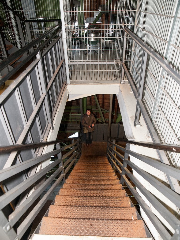 PC306605.jpg - OLYMPUS DIGITAL CAMERA