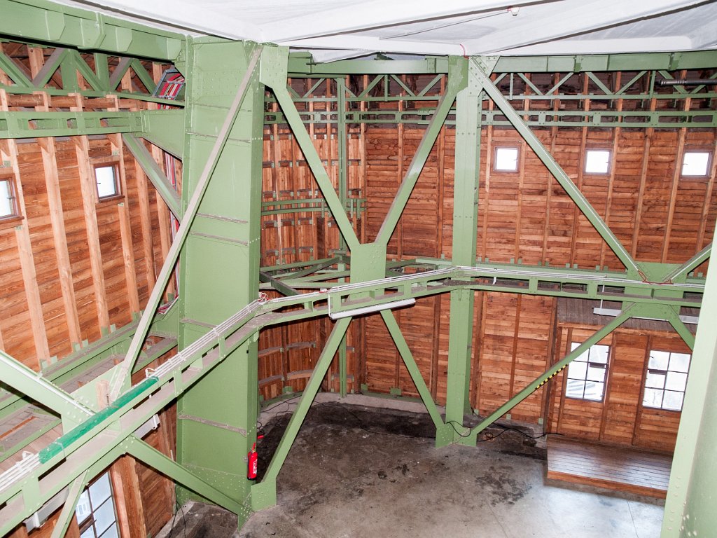 PC306619.jpg - OLYMPUS DIGITAL CAMERA