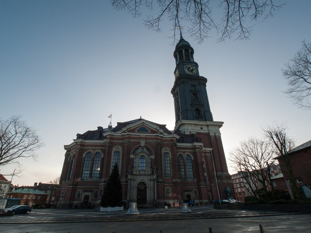 PC306641.jpg - OLYMPUS DIGITAL CAMERA