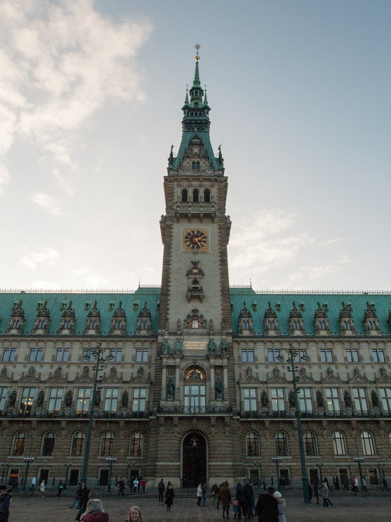 PC306672.jpg - OLYMPUS DIGITAL CAMERA