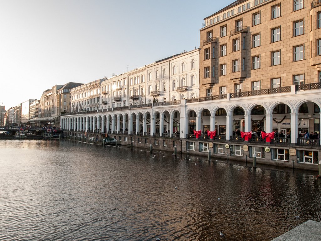 PC306676.jpg - OLYMPUS DIGITAL CAMERA