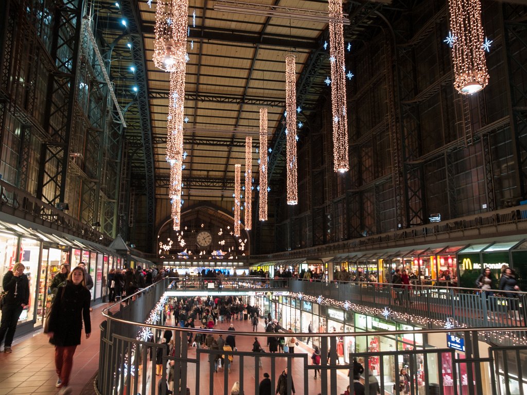 PC306730.jpg - OLYMPUS DIGITAL CAMERA