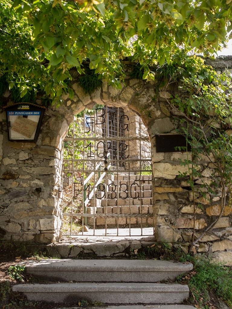 P7235678.jpg - OLYMPUS DIGITAL CAMERA