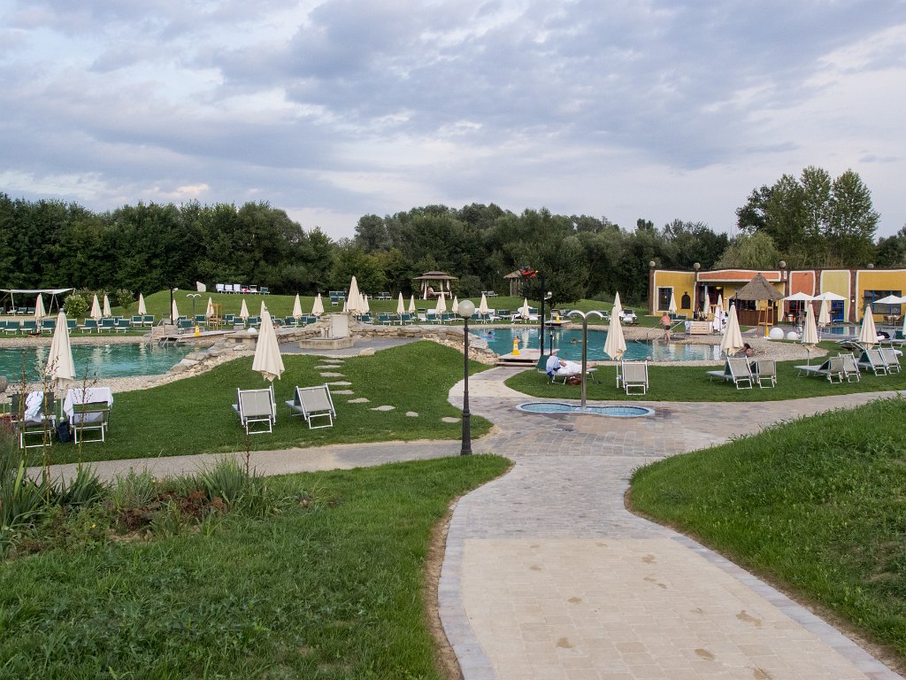 P7242831.jpg - OLYMPUS DIGITAL CAMERA