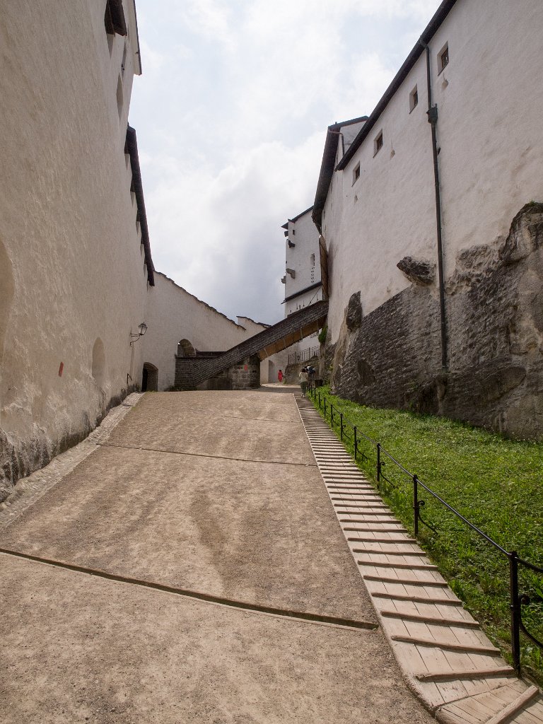 P7276831.jpg - OLYMPUS DIGITAL CAMERA