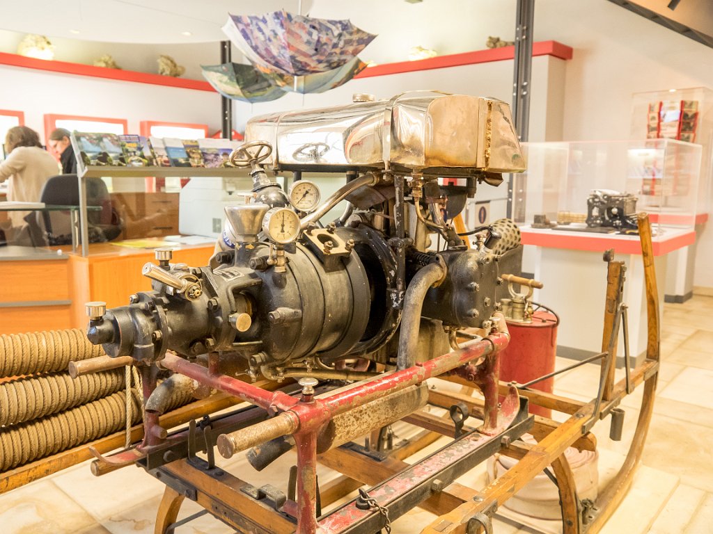 P5243416.jpg - OLYMPUS DIGITAL CAMERA