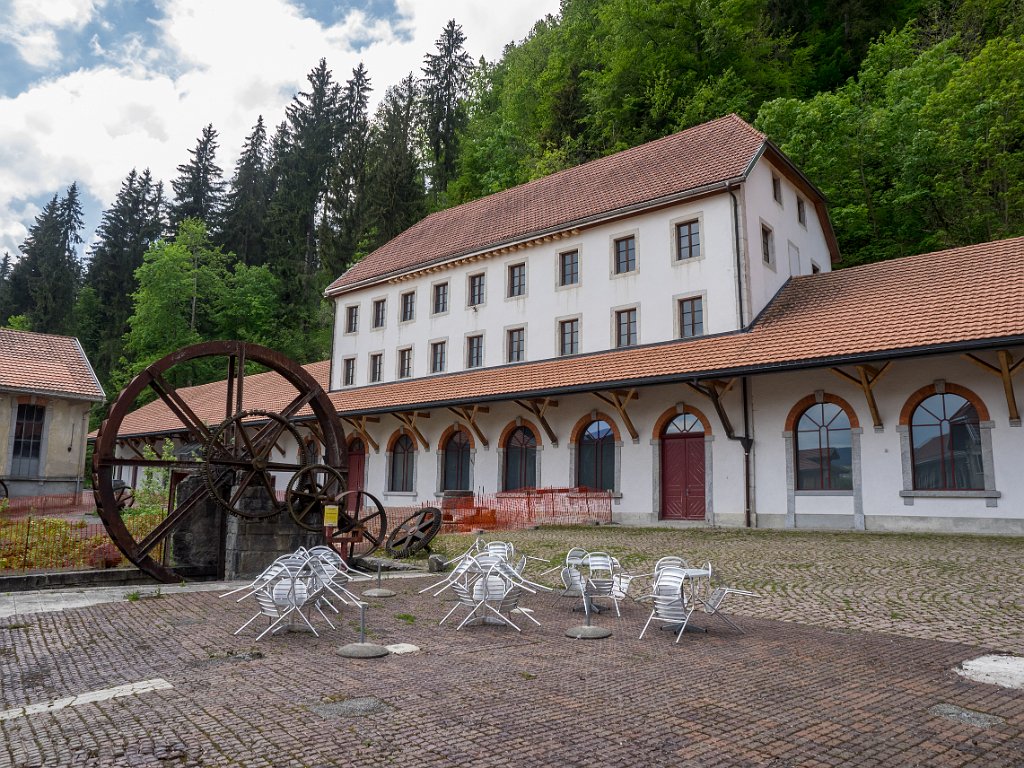 P5243588.jpg - OLYMPUS DIGITAL CAMERA