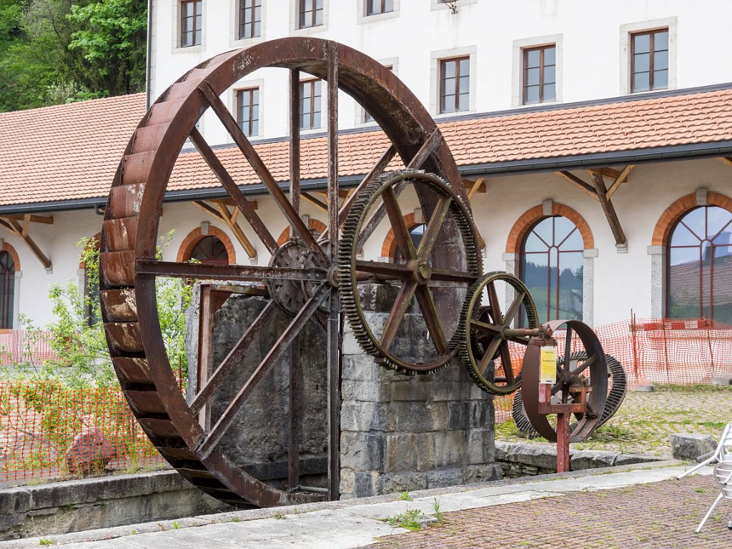 P5243590.jpg - OLYMPUS DIGITAL CAMERA