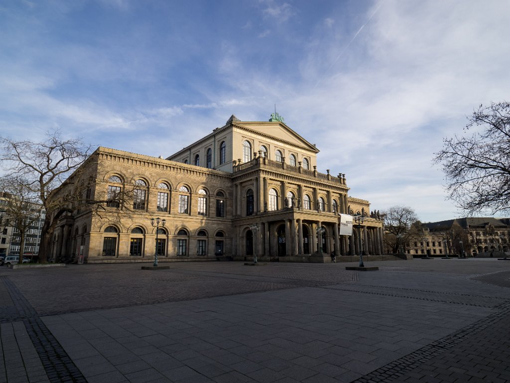 PC268872.jpg - OLYMPUS DIGITAL CAMERA