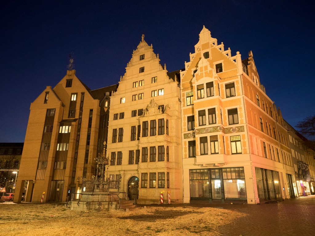 PC269024.jpg - OLYMPUS DIGITAL CAMERA