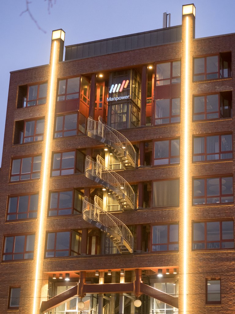 PC279449.jpg - OLYMPUS DIGITAL CAMERA