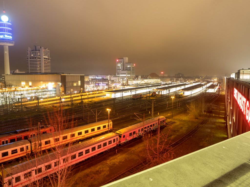 PC289668.jpg - OLYMPUS DIGITAL CAMERA