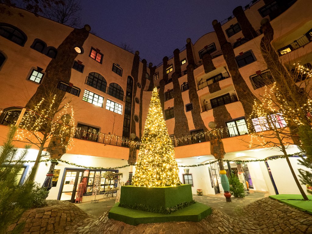 PC299790.jpg - OLYMPUS DIGITAL CAMERA