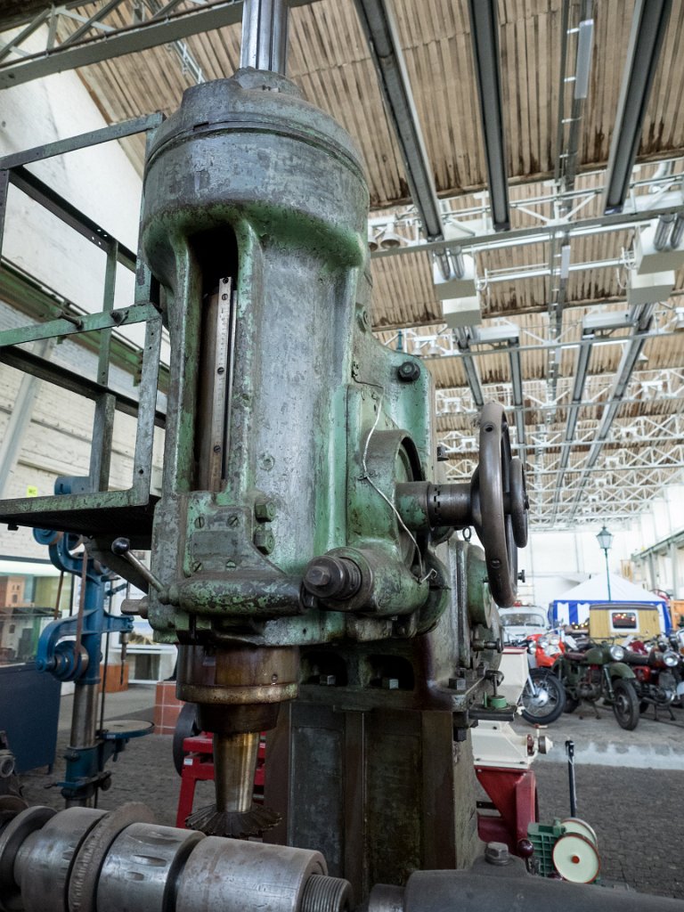 PC300432.jpg - OLYMPUS DIGITAL CAMERA