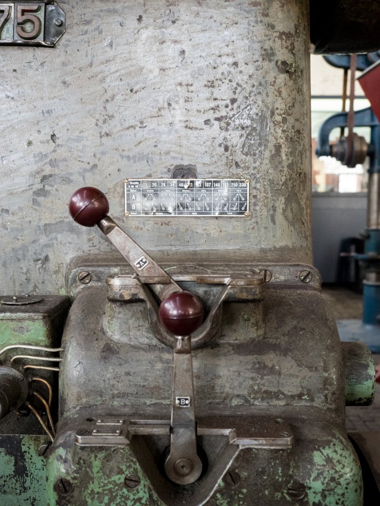 PC300437.jpg - OLYMPUS DIGITAL CAMERA