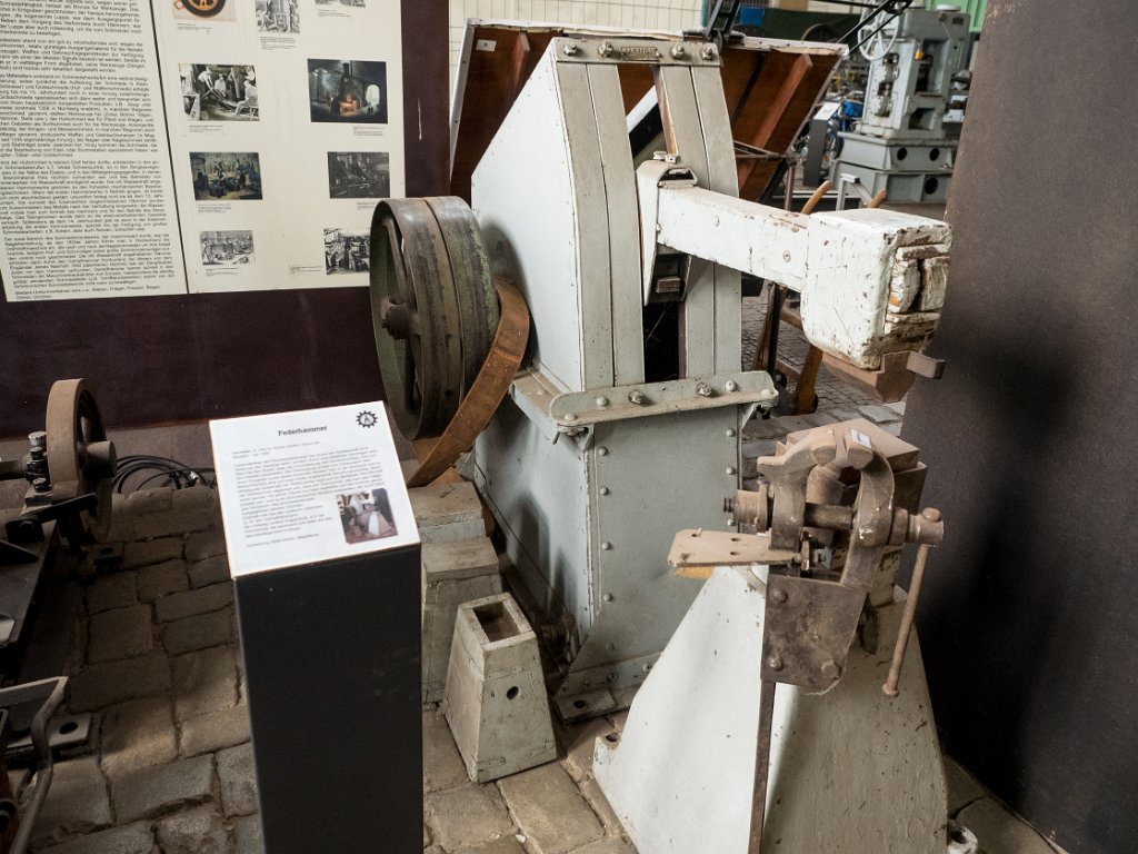 PC300482.jpg - OLYMPUS DIGITAL CAMERA