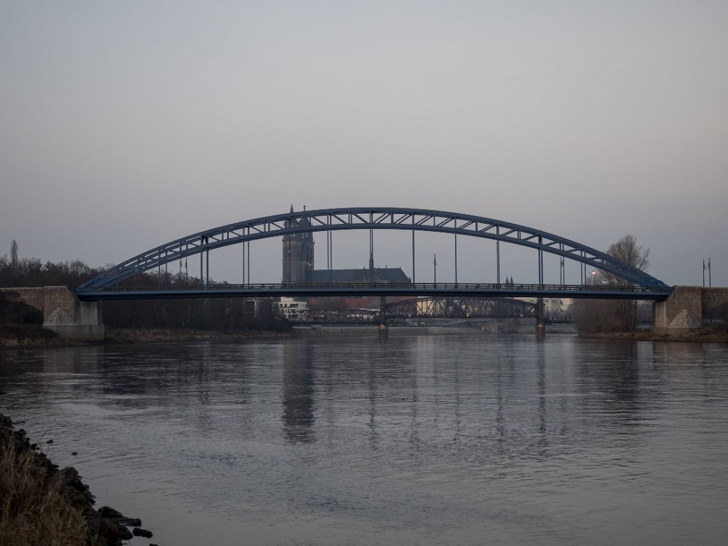 PC300517.jpg - OLYMPUS DIGITAL CAMERA