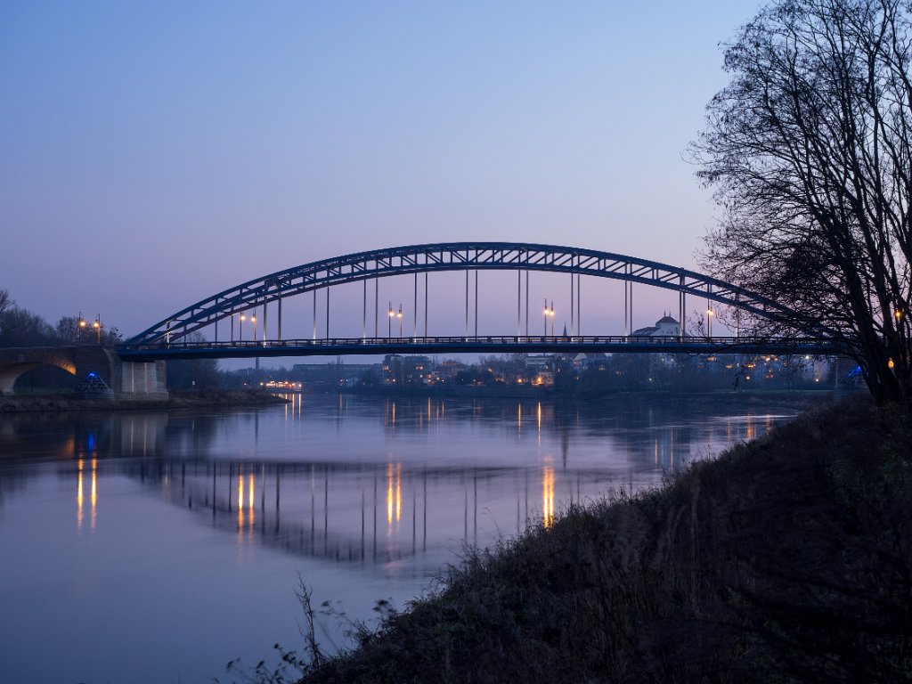 PC300563.jpg - OLYMPUS DIGITAL CAMERA