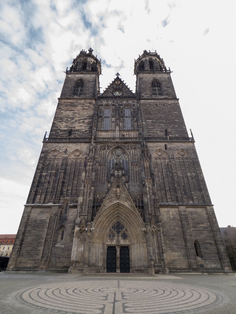 PC310647.jpg - OLYMPUS DIGITAL CAMERA