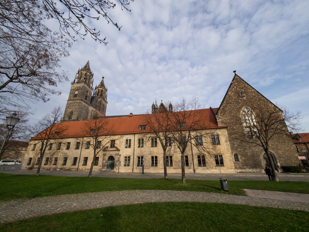 PC310654.jpg - OLYMPUS DIGITAL CAMERA