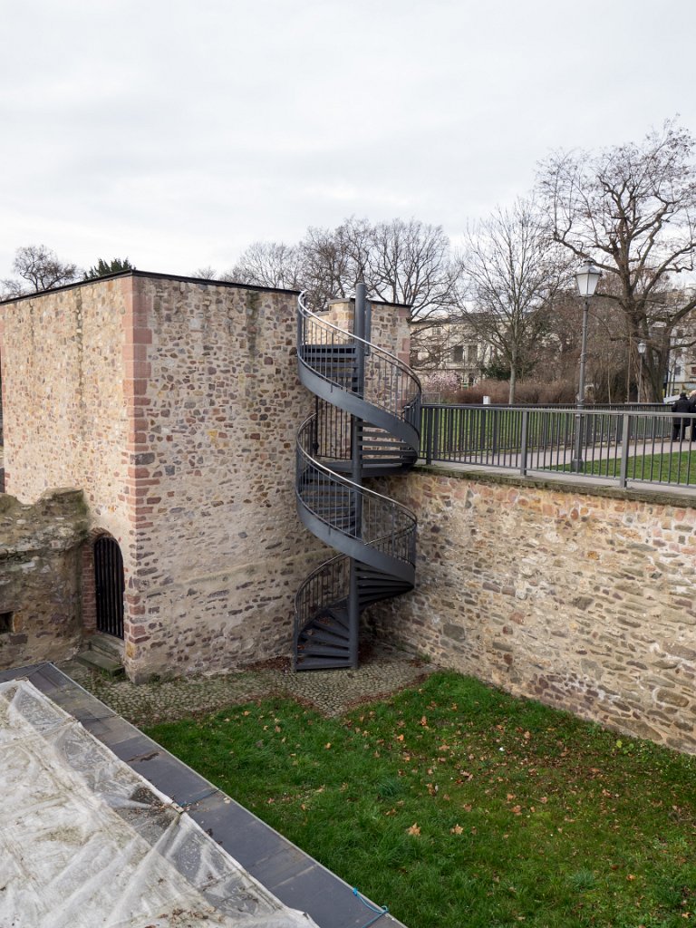 PC310673.jpg - OLYMPUS DIGITAL CAMERA